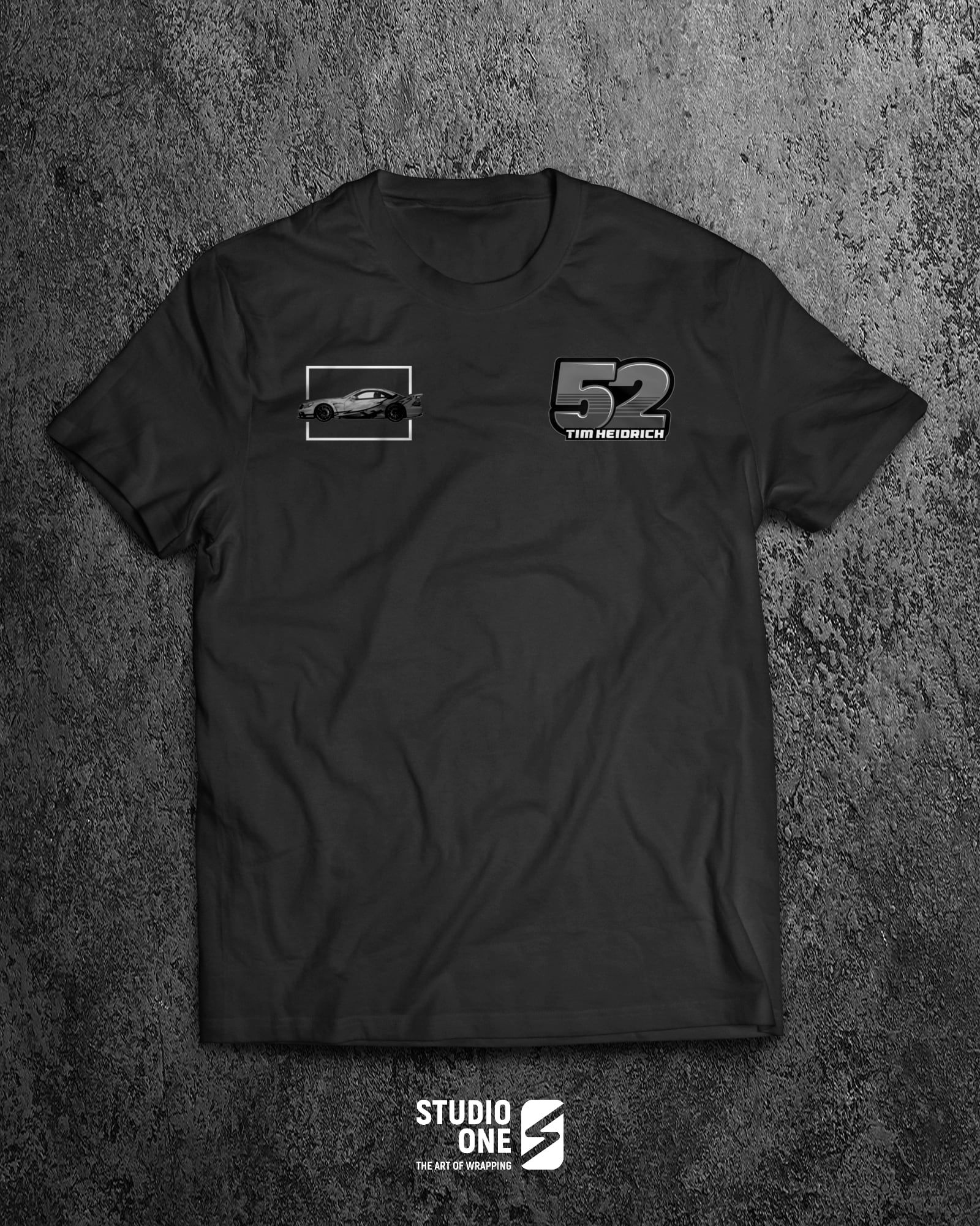 DMNT-Shirt mit pinkem Startnummer-Motiv – Textildruck von STUDIO ONE