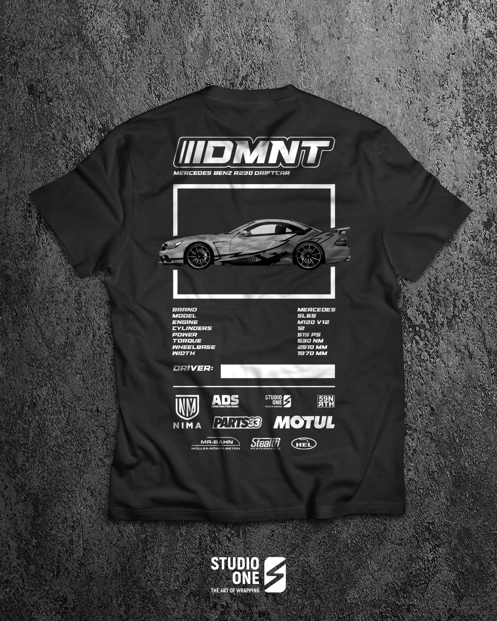 DMNT-Teamshirt Rückseite mit Rennwagen in Türkis und Pink – Printservice STUDIO ONE